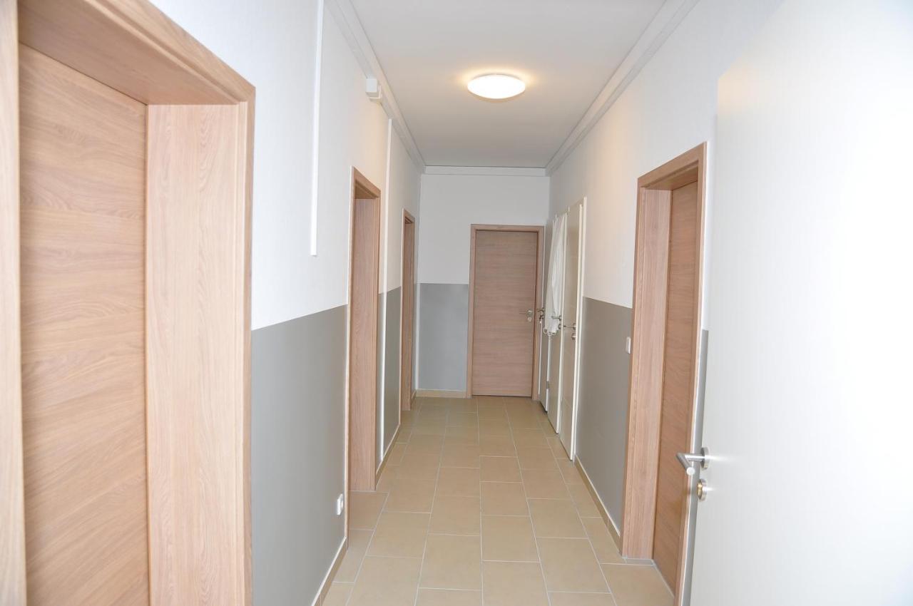 Weisenau Plaza Hostel Mainz Ngoại thất bức ảnh