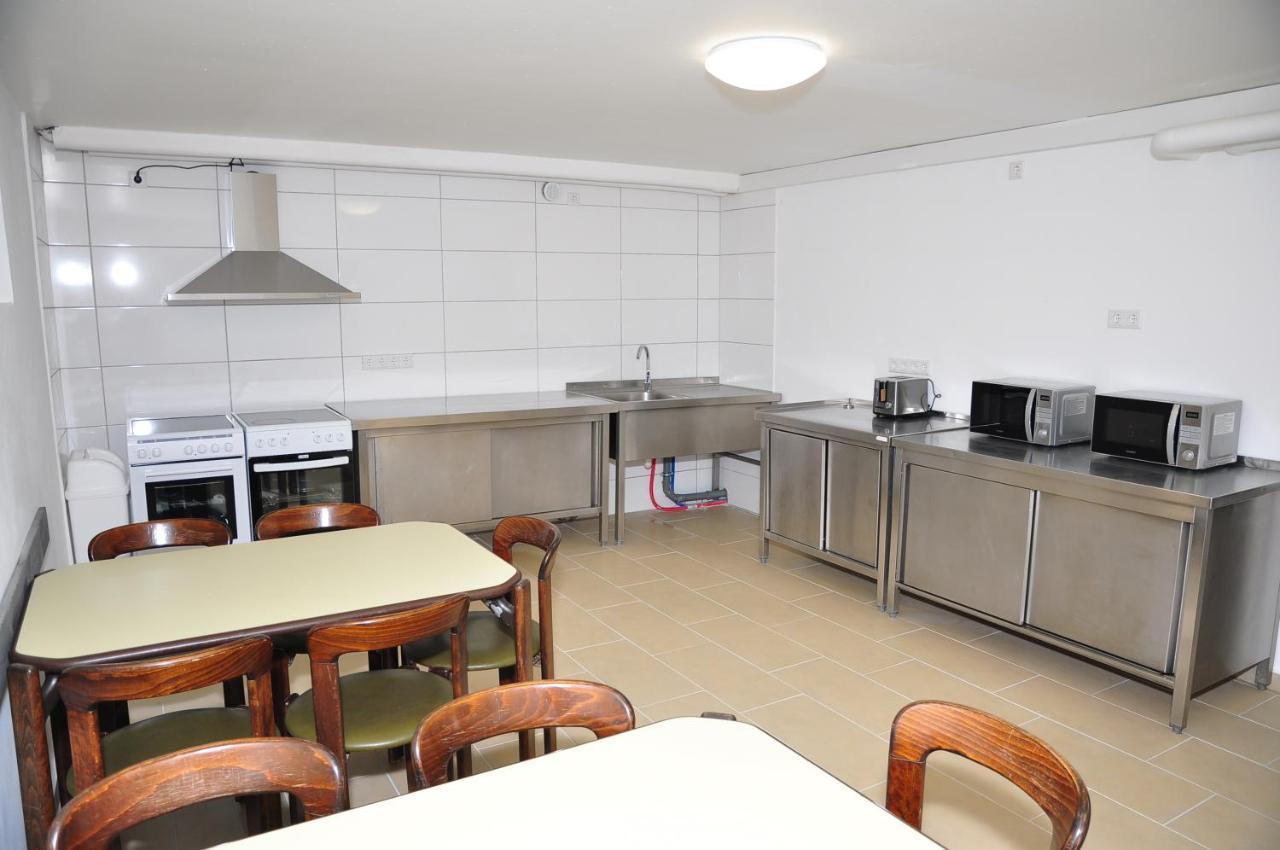 Weisenau Plaza Hostel Mainz Ngoại thất bức ảnh