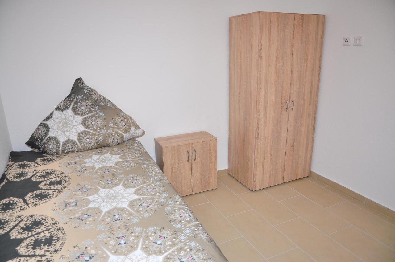 Weisenau Plaza Hostel Mainz Ngoại thất bức ảnh