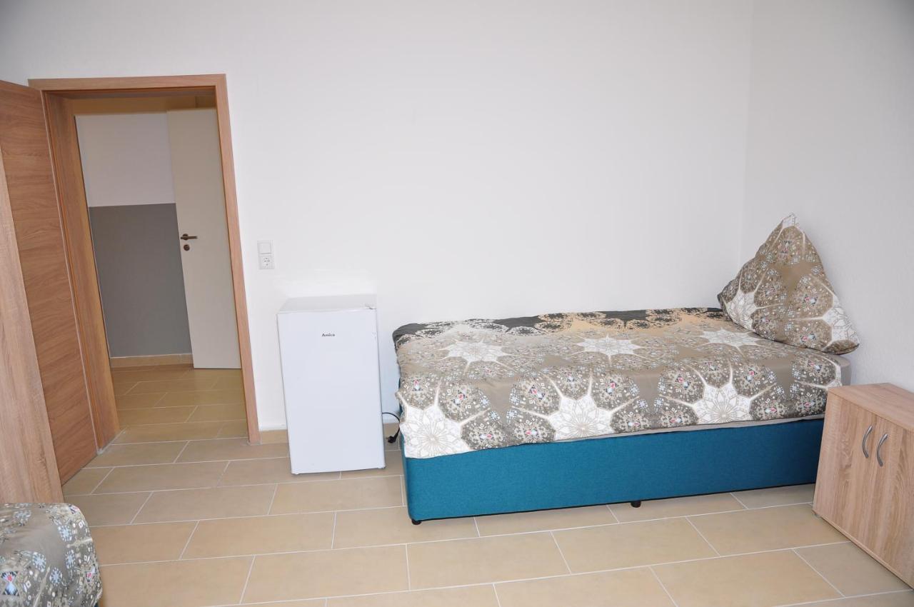 Weisenau Plaza Hostel Mainz Ngoại thất bức ảnh