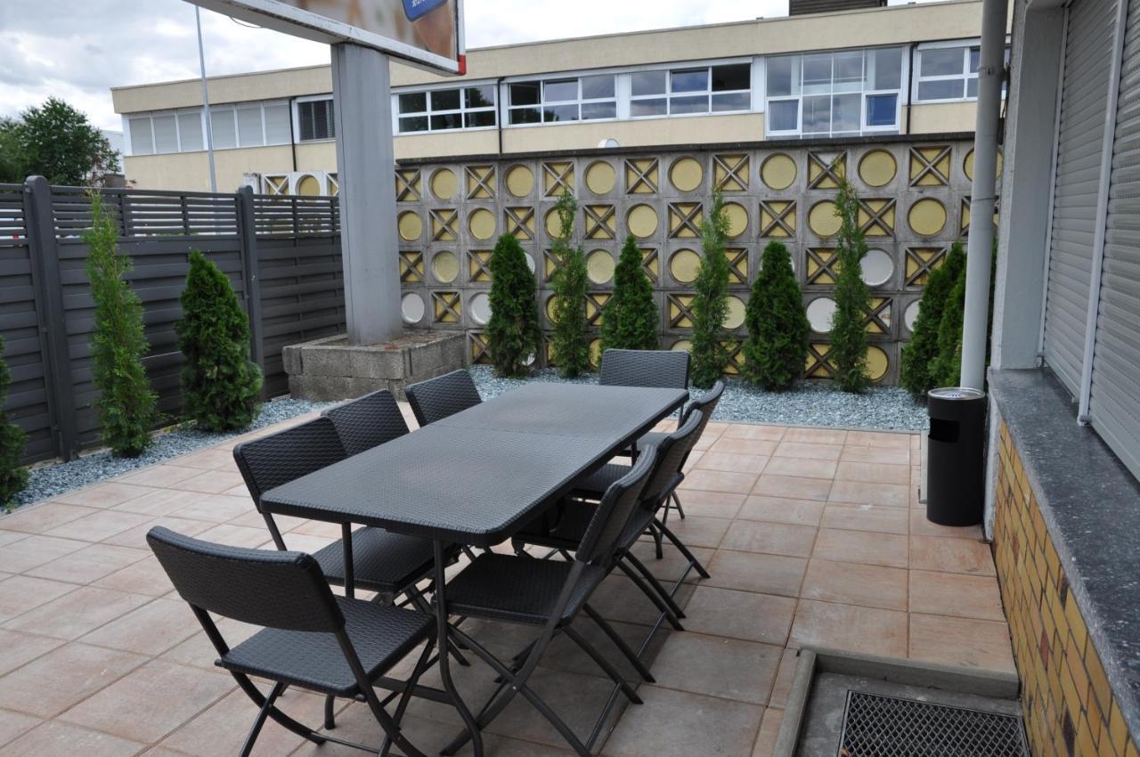 Weisenau Plaza Hostel Mainz Ngoại thất bức ảnh