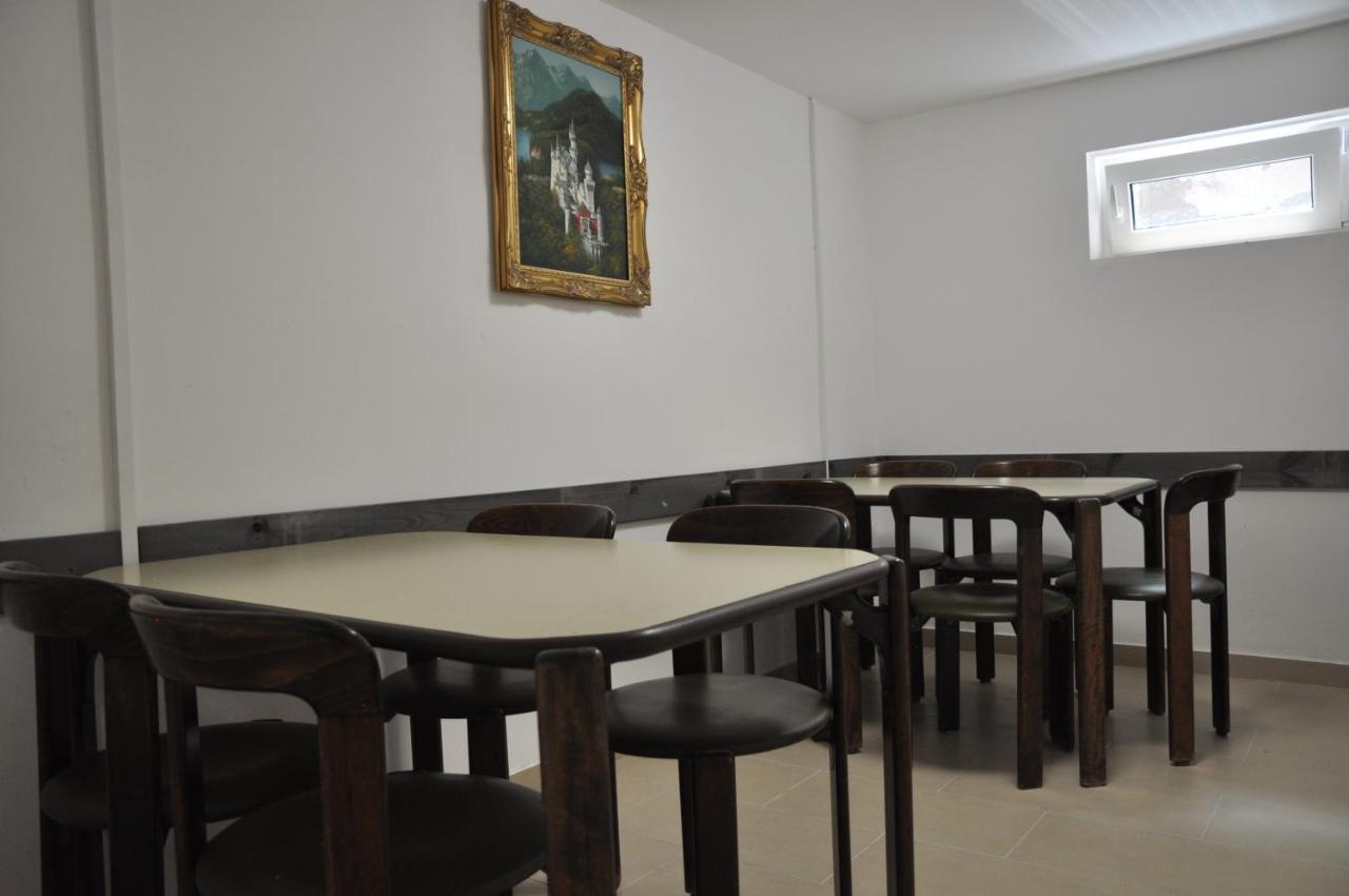 Weisenau Plaza Hostel Mainz Ngoại thất bức ảnh