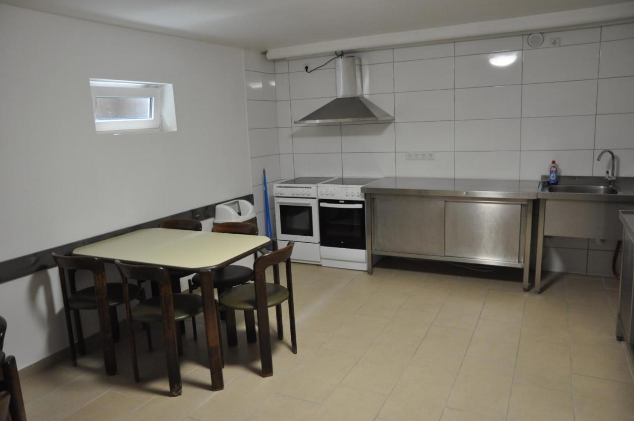 Weisenau Plaza Hostel Mainz Ngoại thất bức ảnh