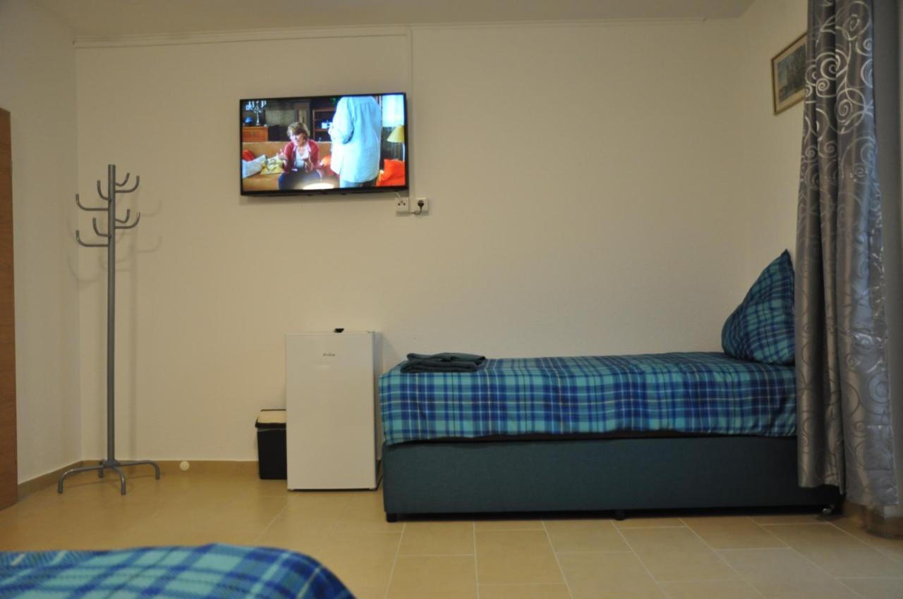 Weisenau Plaza Hostel Mainz Ngoại thất bức ảnh
